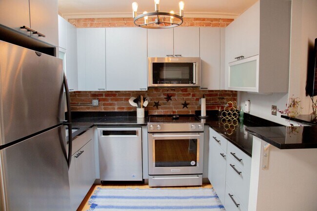 property at 2307 Glenarm Pl