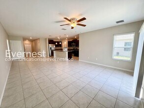 7329 Canterbury Bells Ct in Tampa, FL - Building Photo - Building Photo