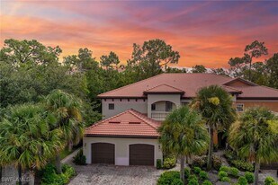 1248 Carpazi Ct in Naples, FL - Building Photo