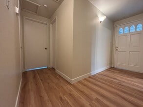 729 M St in Davis, CA - Building Photo - Building Photo