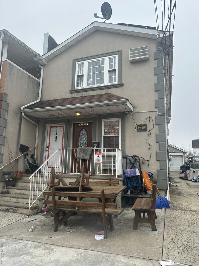 131-04 140th St in Queens, NY - Building Photo - Building Photo