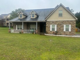 3 Bradley Ct in Fort Mitchell, AL - Building Photo