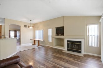 5621 Grand Prix Ct in Fontana, CA - Building Photo - Building Photo