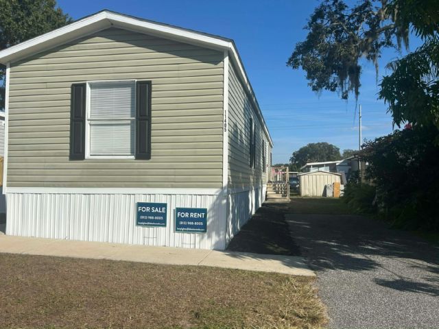 11405 Michelle Way in Tampa, FL - Building Photo