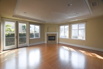 2212 Marshallfield Ln in Redondo Beach, CA - Building Photo - Building Photo