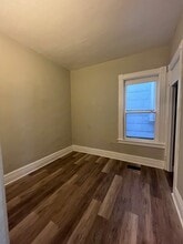 2103 Niagara St in Buffalo, NY - Building Photo - Building Photo