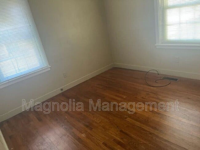 111 S Elizabeth St in Henderson, NC - Building Photo - Building Photo