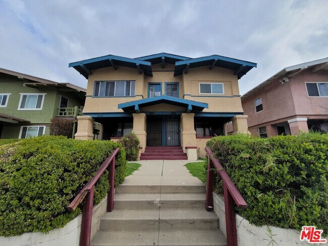 2932 1/2 Normandie Ave in Los Angeles, CA - Building Photo - Building Photo