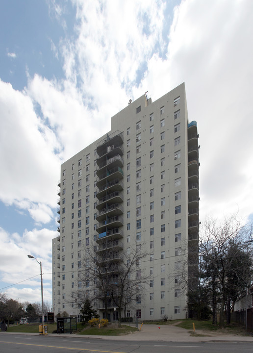 William A. Villano Building in Toronto, ON - Building Photo