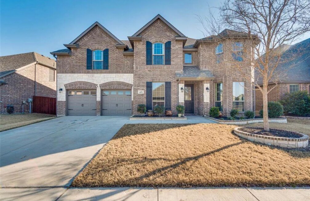 404 S Hill Dr in Waxahachie, TX - Foto de edificio