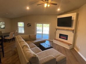 4670 Integrity Ct in Milton, FL - Foto de edificio - Building Photo