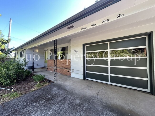 property at 3945 E Amazon Dr