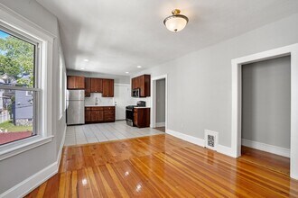 34 Millet St, Unit 2 in Boston, MA - Building Photo - Building Photo