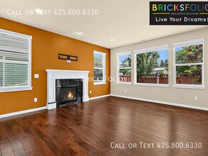 814 Mount Baker Pl NE in Renton, WA - Building Photo - Building Photo