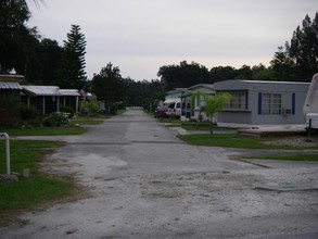 7945 US Hwy 1 in Vero Beach, FL - Building Photo - Building Photo