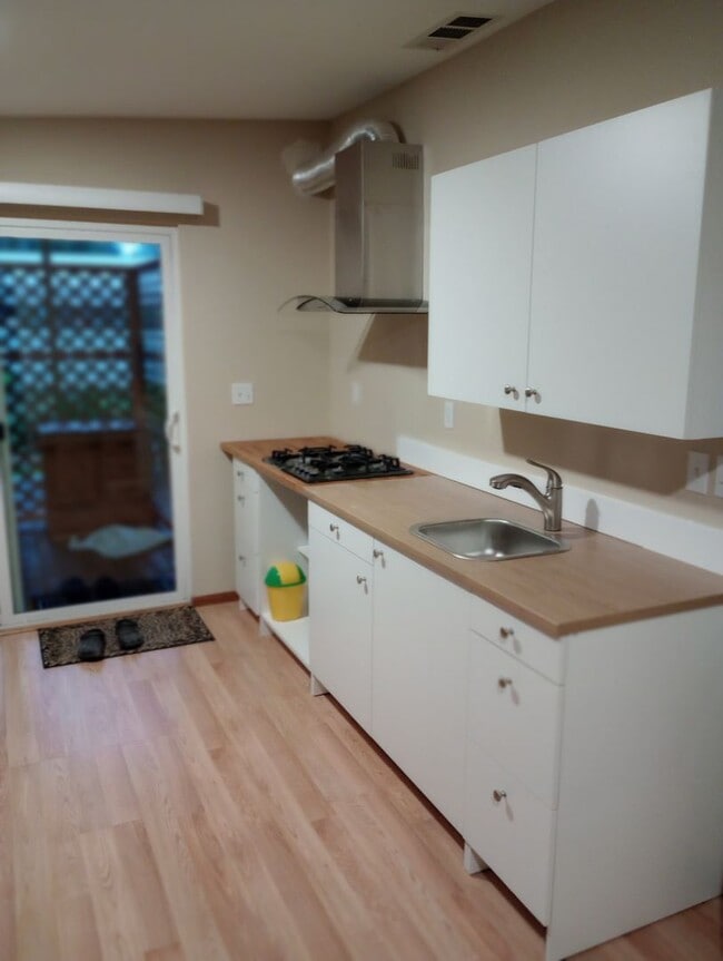 7532 Circuit Dr in Citrus Heights, CA - Building Photo - Building Photo