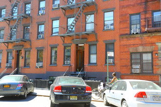 248 W 20th St in New York, NY - Building Photo - Building Photo