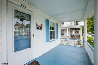 144 W Franklin St in Bound Brook, NJ - Building Photo - Building Photo