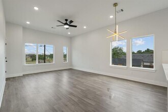 8114 Double in Houston, TX - Foto de edificio - Building Photo