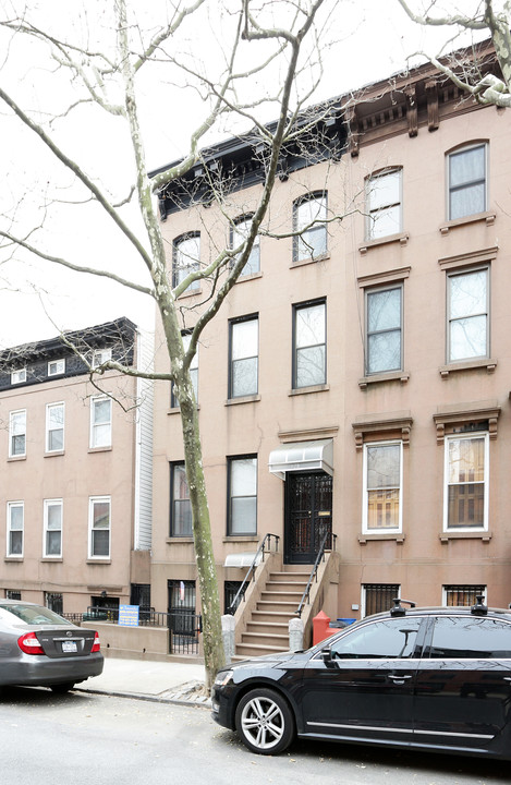 328 Degraw St in Brooklyn, NY - Building Photo