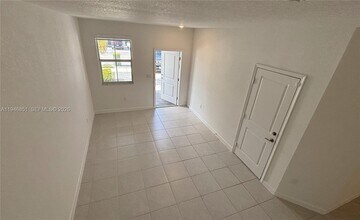 2622 SE 10th St in Homestead, FL - Building Photo - Building Photo