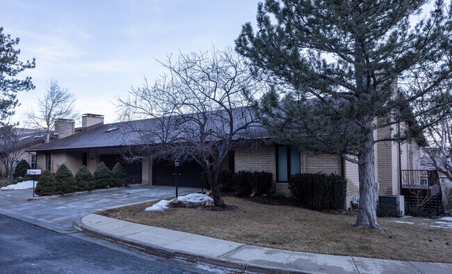 Emigration Oaks Condos in Salt Lake City, UT - Building Photo - Building Photo