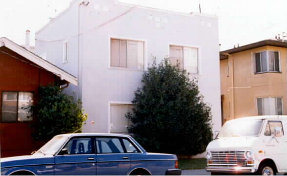 372 Hanover Ave in Oakland, CA - Foto de edificio - Building Photo