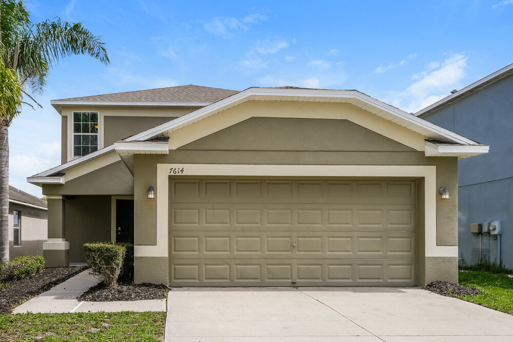 7614 Maroon Peak Dr in Ruskin, FL - Building Photo