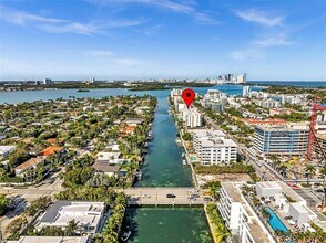 9800 W Bay Harbor Dr in Bay Harbor Islands, FL - Building Photo - Building Photo