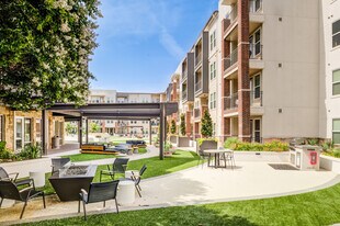 Landmark On Lovers in Dallas, TX - Building Photo