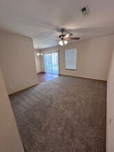 161 NE Adams Dairy Pkwy in Blue Springs, MO - Building Photo - Building Photo