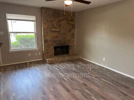 1503 Nolan River Rd in Cleburne, TX - Building Photo