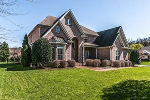 337 Shadow Creek Dr in Brentwood, TN - Building Photo