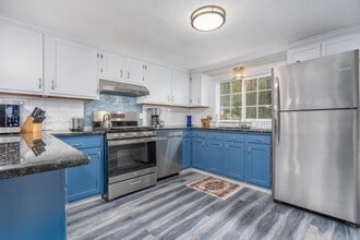 9 Fire Rd 13 in Strafford, NH - Building Photo - Building Photo