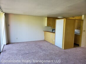 1010-1062 NW Fillmore Ave in Corvallis, OR - Foto de edificio - Building Photo