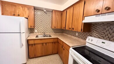 11 Devitt Av S in Waterloo, ON - Building Photo - Building Photo