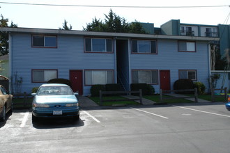 Fountainbleau Apartments in Eureka, CA - Building Photo - Building Photo