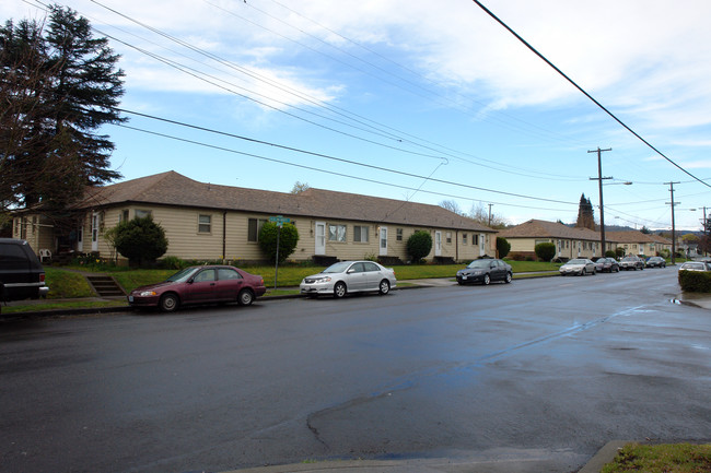 Overlook Terrace Apartments in Portland, OR - Building Photo - Building Photo