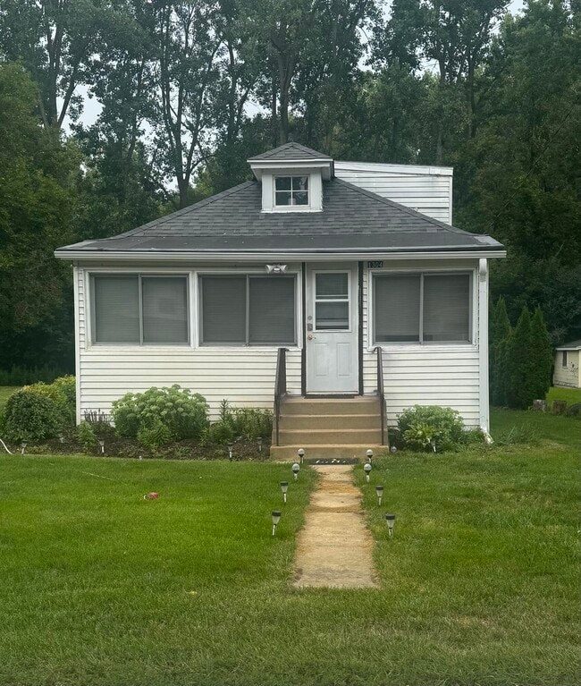 property at 1304 Lucille Ave