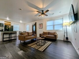 2533 Godfrey Dr NW in Atlanta, GA - Building Photo