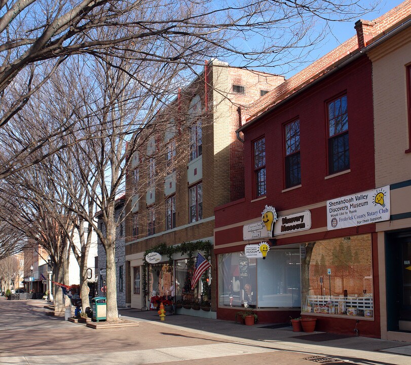 44-48 S Loudoun St in Winchester, VA - Building Photo