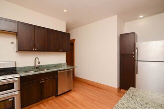2053 W Fullerton Ave, Unit J06W in Chicago, IL - Building Photo - Building Photo