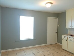 4330 Spring St in Corpus Christi, TX - Building Photo - Building Photo