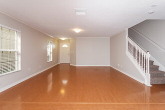 6323 Magnolia Trails Ln in Gibsonton, FL - Building Photo - Building Photo