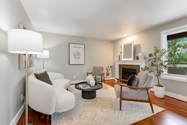 8980 Redmond - Woodinville Rd NE in Redmond, WA - Building Photo - Building Photo