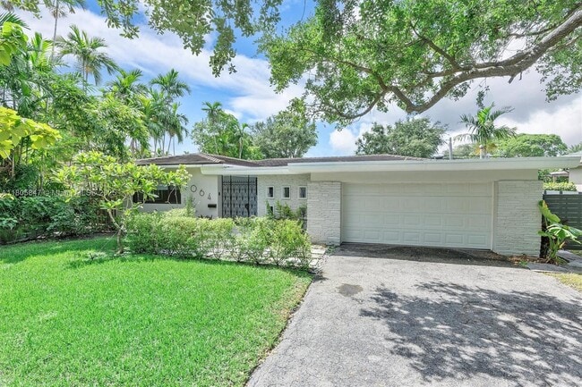 1064 NE 97th St in Miami Shores, FL - Building Photo - Building Photo