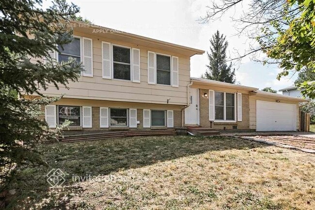 property at 2416 S Memphis Way