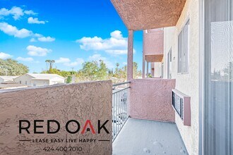 6660 Vineland Ave, Unit 11 in Los Angeles, CA - Foto de edificio - Building Photo