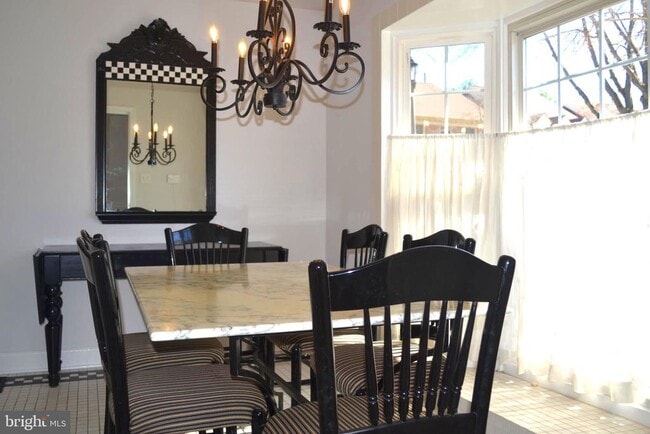 7407 Crestberry Ln in Bethesda, MD - Building Photo - Building Photo