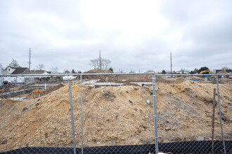 Sterling Green at Farmingdale in Farmingdale, NY - Building Photo - Building Photo